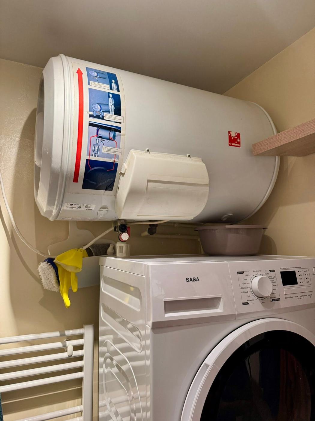 Chauffe-eau horizontal neuf posé par les Ets TORTOSA